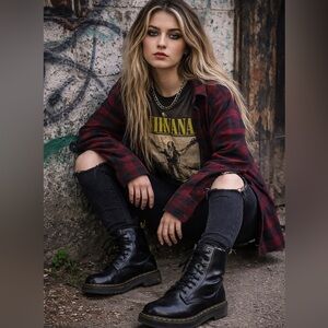 🖤 Dr. Martens Black 8-Eye Combat Boots | Size 7 | 90s Grunge Classic